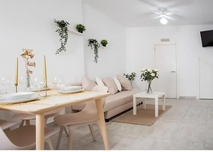 Centrico En Εστεπόνα